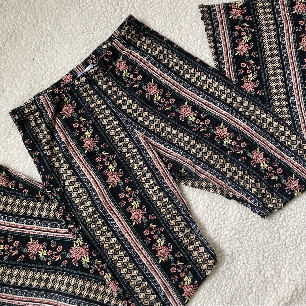 3/$25 Flare Floral Print Leggings
